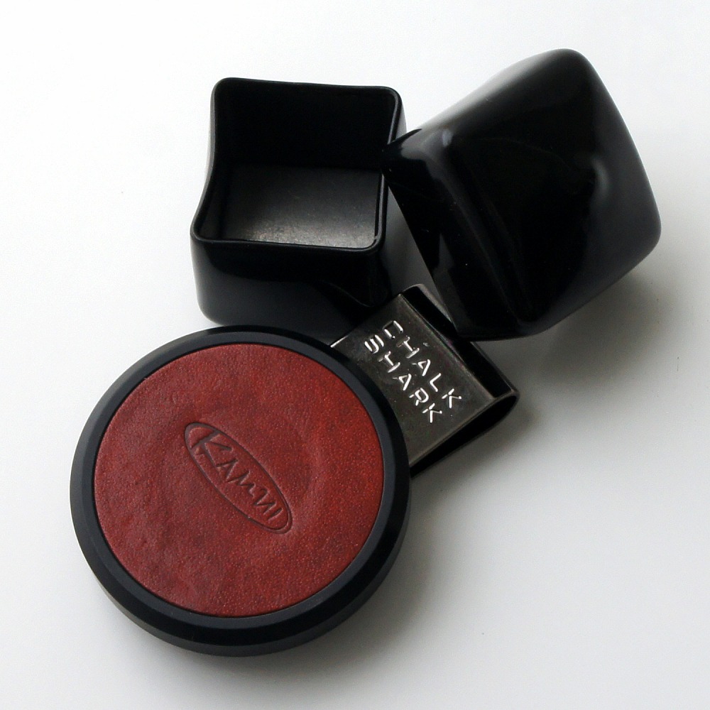 カムイ チョークシャーク ブラウン